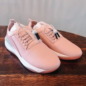 Clove classic shoes, women’s size 8